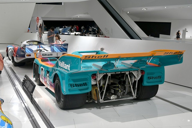 1564206170_20220810-Zuffenhause-1-Porsche(129).thumb.jpg.6cd83453679dfa2ec736cba8b1d779cf.jpg