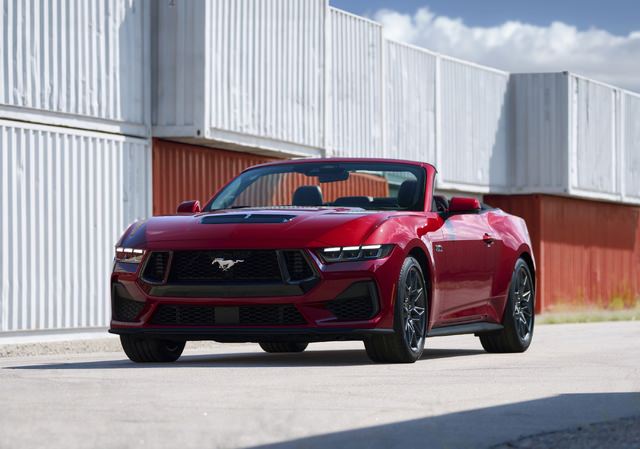 NEW_FORD_MUSTANG_11.jpg