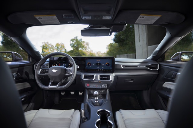 NEW_FORD_MUSTANG_26.jpg