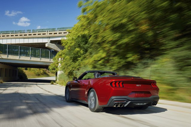 NEW_FORD_MUSTANG_28.jpg
