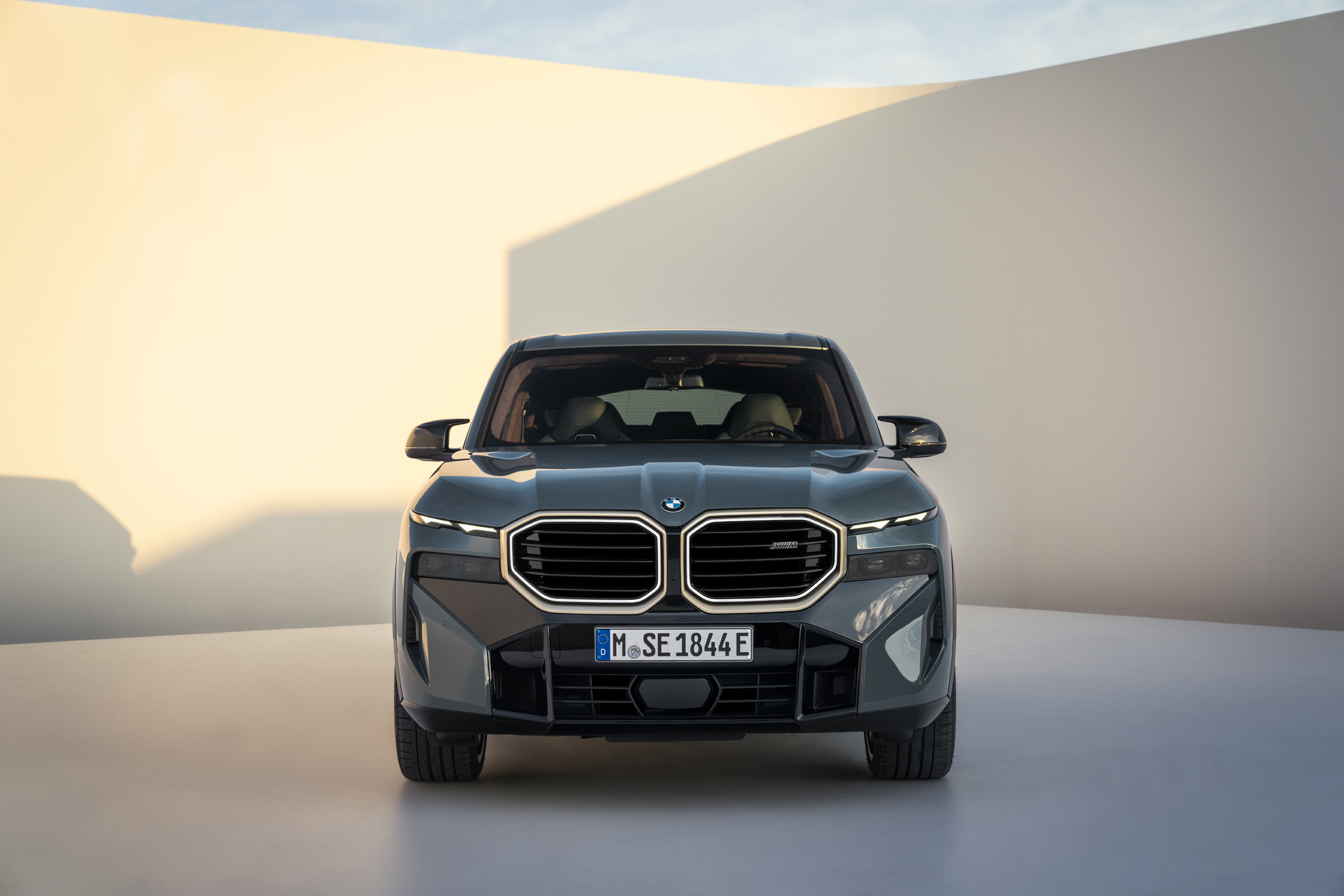 BMW XM G09 - Studio Extérieur