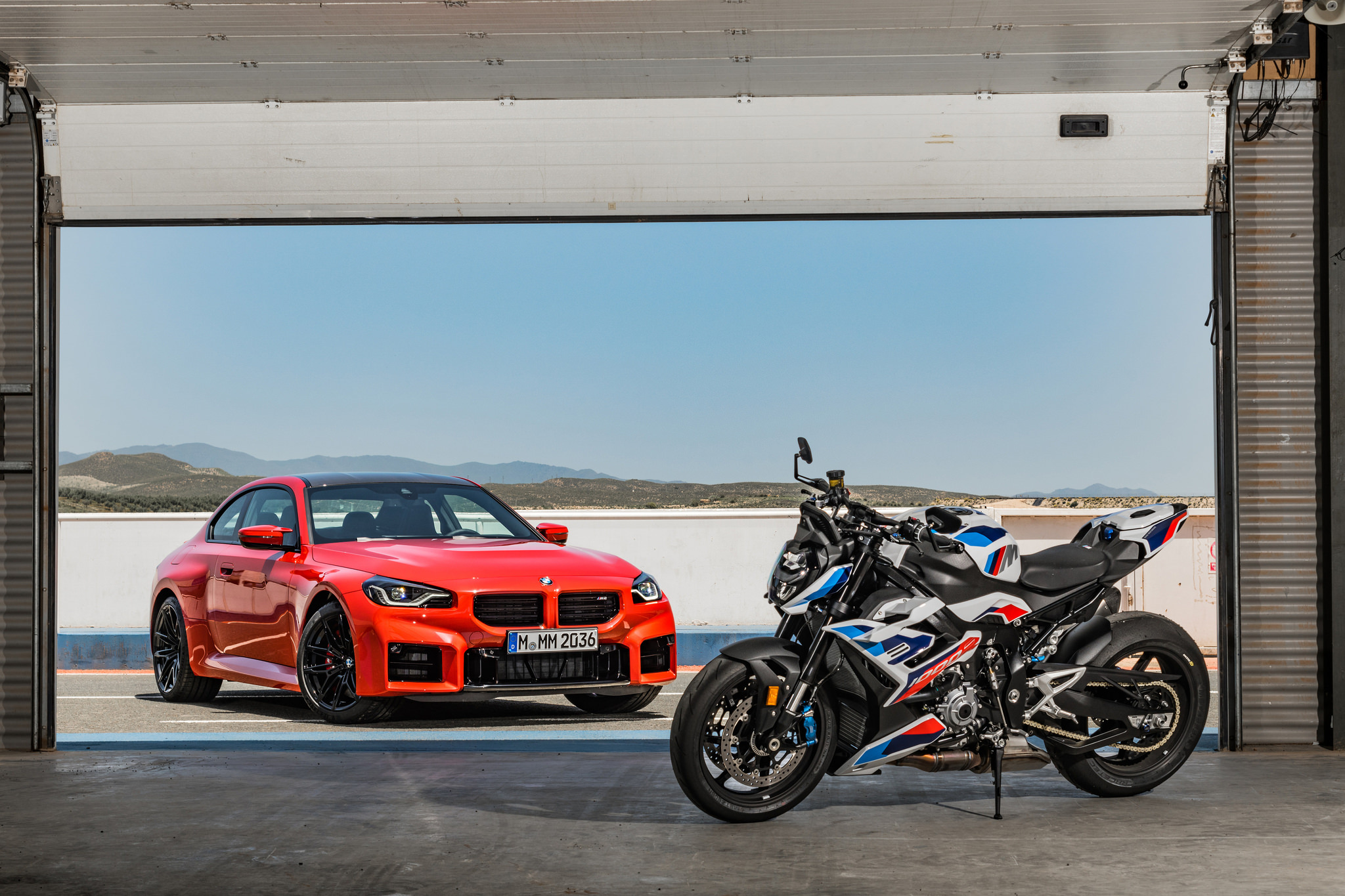 BMW M 1000 R & BMW M2 G87