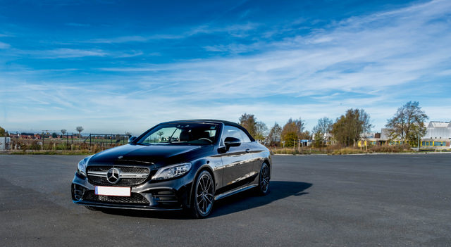 OK LRC - Mercedes AV Droit - Capoté.jpg