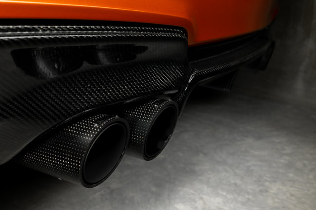 Akrapovic.thumb.jpg.cc544cb76a7f78ee3c4e6924e5a8e042.jpg