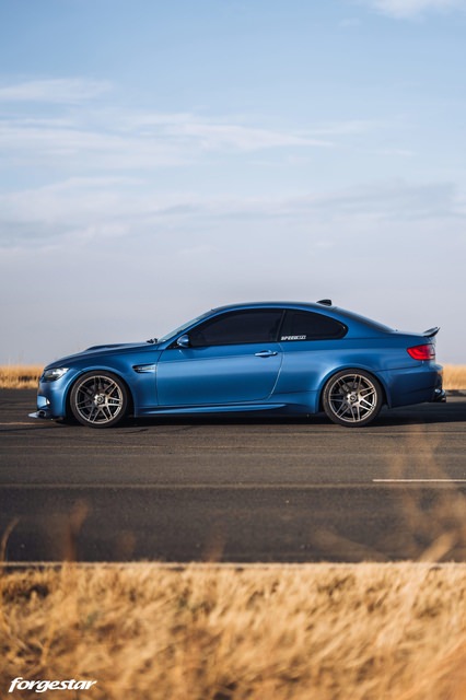 frozen-blue-bmw-e92-m3-modified-forgestar-f14-gunmetal-wheels-b-scaled-2.jpg