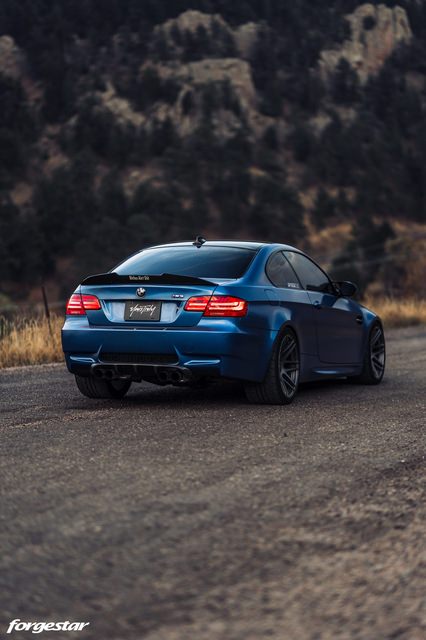 frozen-blue-bmw-e92-m3-modified-forgestar-f14-gunmetal-wheels-d-scaled-2.jpg