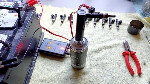 injecteurs.jpg.026a951b697cae5d383d12d8f047bcc2.jpg