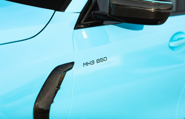 MANHART-MH3-650-Touring-Website-12.jpg