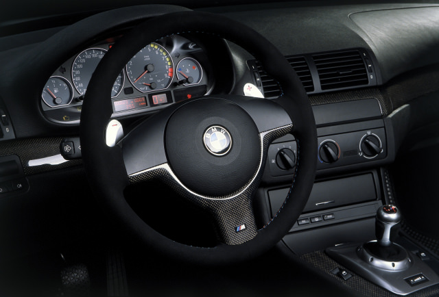 bmw_m3_csl_concept_4.jpeg.thumb.jpg.73084675276853c15dc3c2dfc9d4866b.jpg