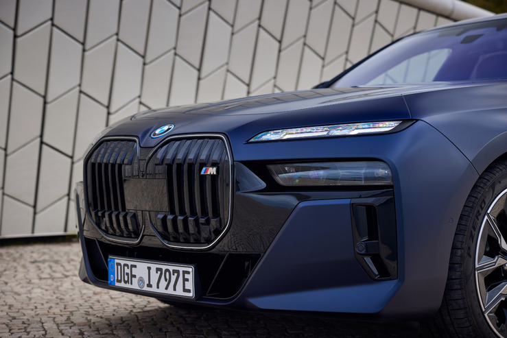 P90523429.jpg