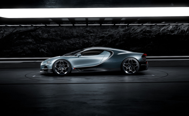 05-BUGATTI-World-Premiere-Presskit-Images.thumb.jpg.8b8bb11c9b6f87d4d272afc7083d8829.jpg