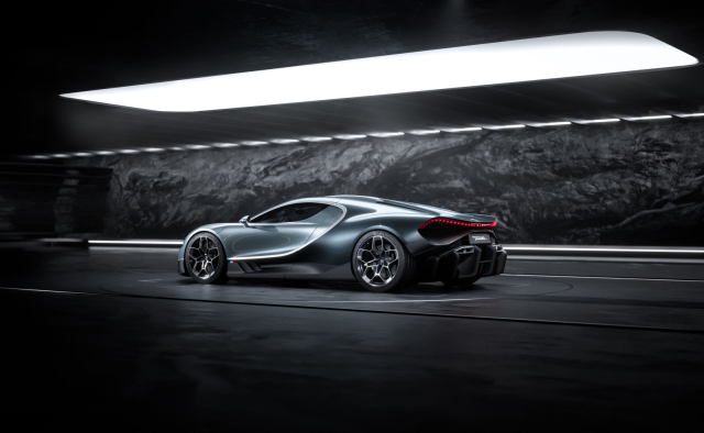 06-BUGATTI-World-Premiere-Presskit-Images.thumb.jpg.f0da3c926230aba3bba61d4659ddaa86.jpg