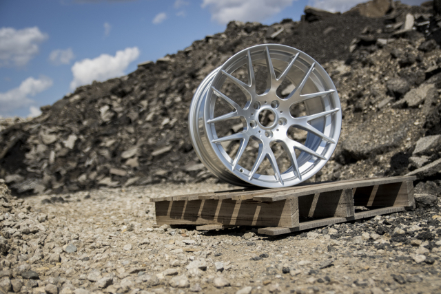 pit2.thumb.jpg.b28489562a7083bb07b4073693fe154c.jpg