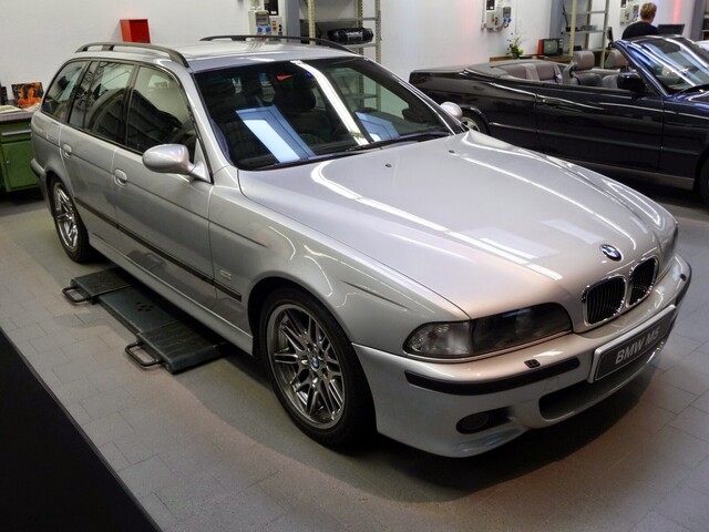 BMW-M5-Touring-E39-13.jpg