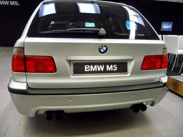BMW-M5-Touring-E39-7.jpg