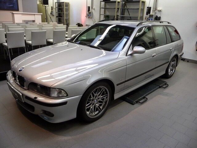BMW-M5-Touring-E39-9.jpg