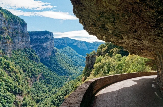 les-gorges-de-la-bourne-3813.webp