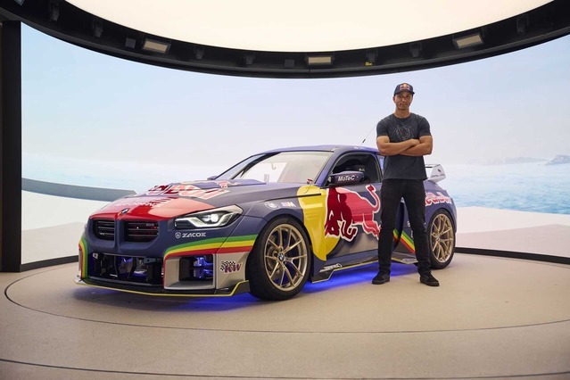 bmw-m2-red-bull-drift-brothers-00.jpg