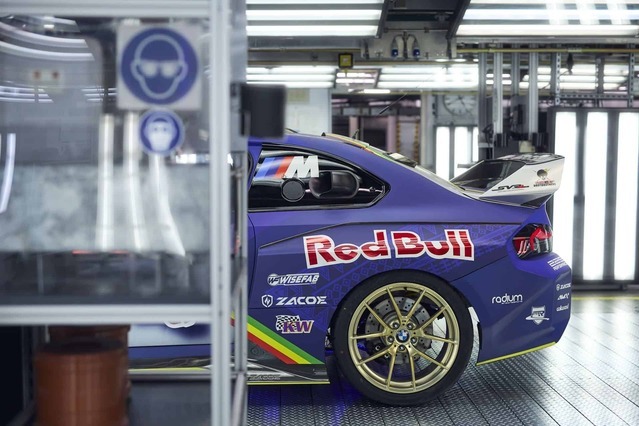 bmw-m2-red-bull-drift-brothers-08.jpg