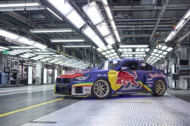 bmw-m2-red-bull-drift-brothers-11.jpg