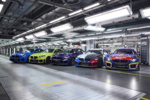 bmw-m2-red-bull-drift-brothers-16.jpg