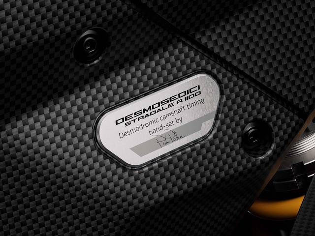 MY27_SUPERLEGGERA_V4_CENTENARIO_DETAILS-11.jpg