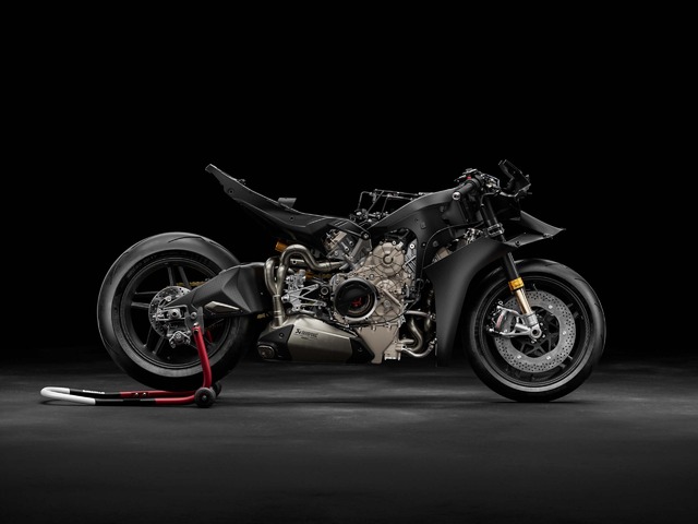 MY27_SUPERLEGGERA_V4_CENTENARIO_MECHANICAL_BASE-2.jpg