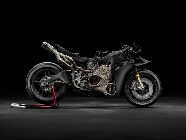 MY27_SUPERLEGGERA_V4_CENTENARIO_MECHANICAL_BASE-4.jpg