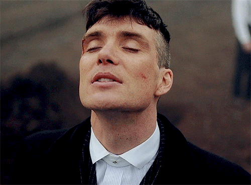 689539-cillian-murphy-peaky-blinders-5-chos-580x0-1.gif