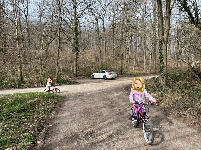 vélo filles.jpg